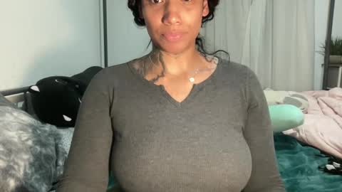 Snapshot of jenni_cash chatting on February 26, 7:23 am Mistress Jenni online show from February 26, 7:23 am