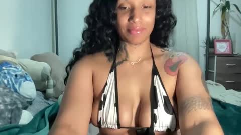 Snapshot of jenni_cash chatting on February 6, 7:45 am Mistress Jenni online show from February 6, 7:45 am