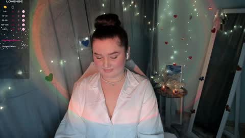 Snapshot of jennie_berry chatting on February 8, 11:02 pm Jennie online show from February 8, 11:02 pm