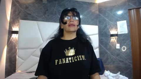 Jennifer online show from April 23, 10:56 pm