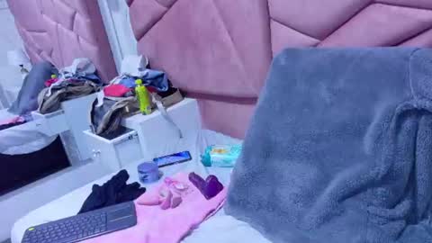 Jennifer online show from June 12, 11:46 pm