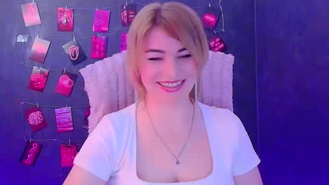 Jennifer online show from March 22, 12:44 pm