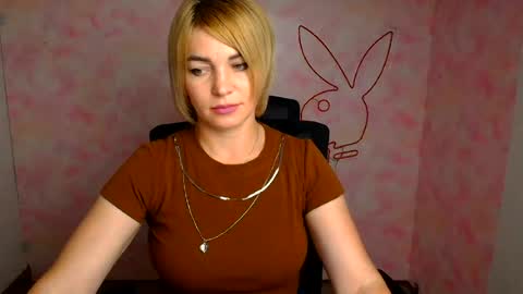 Jennifer online show from July 18, 11:46 am
