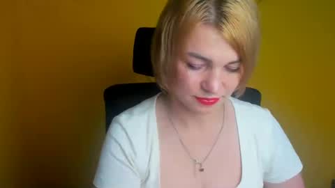 Jennifer online show from July 3, 12:00 pm