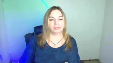 Jennifer online show from October 14, 8:28 am