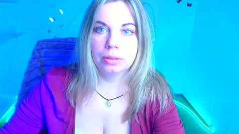 Jennifer online show from April 23, 12:29 pm