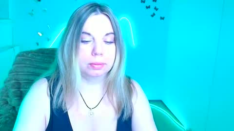 Jennifer online show from March 22, 6:41 am