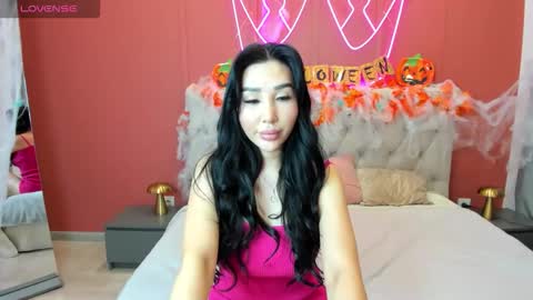 Jennifer online show from October 24, 7:26 am