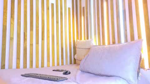 Jennifer vega  online show from January 11, 1:21 am