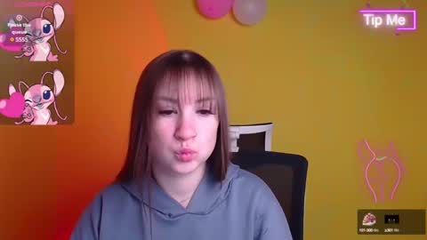 Jennifer online show from February 25, 6:47 am