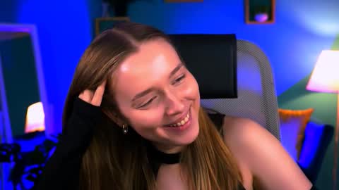 Jennifer online show from October 29, 1:47 pm