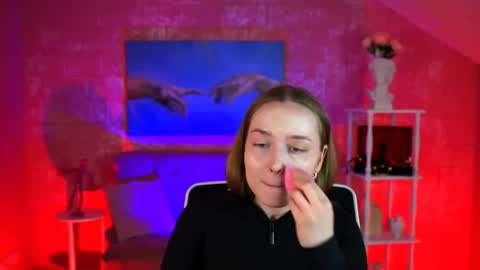 Jennifer online show from April 24, 3:04 pm