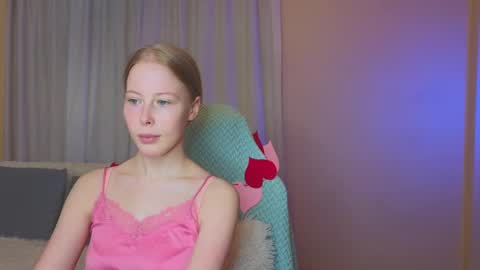 Snapshot of jenny_angelok chatting on February 14, 7:38 am Next broadcast on December 05 subject to change online show from February 14, 7:38 am
