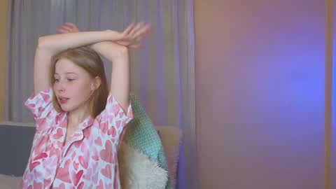 Snapshot of jenny_angelok chatting on March 6, 9:03 am Next broadcast on December 05 subject to change online show from March 6, 9:03 am