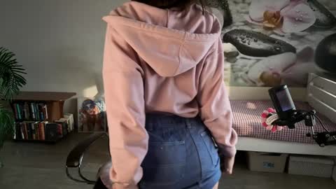 jennycutey online show from November 30, 4:16 am