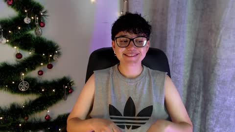 Snapshot of jero_harper1 chatting on December 20, 2:38 pm jero harper1 online show from December 20, 2:38 pm