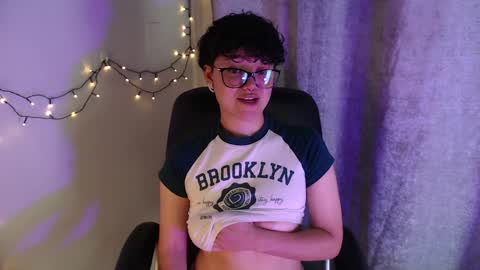 Snapshot of jero_harper1 chatting on February 3, 9:18 pm jero harper1 online show from February 3, 9:18 pm
