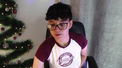 Snapshot of jero_harper1 chatting on December 22, 7:52 pm jero harper1 online show from December 22, 7:52 pm