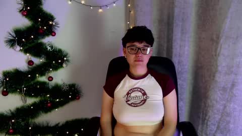 Snapshot of jero_harper1 chatting on December 9, 7:18 pm jero harper1 online show from December 9, 7:18 pm