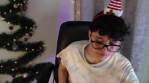 Snapshot of jero_harper1 chatting on December 25, 9:11 pm jero harper1 online show from December 25, 9:11 pm