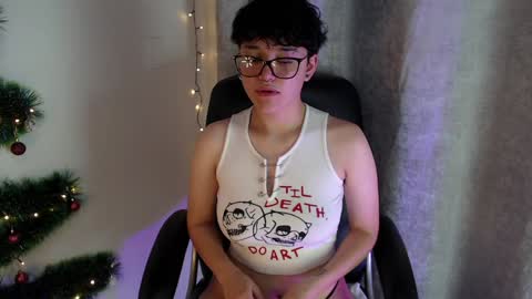 Snapshot of jero_harper1 chatting on January 3, 7:50 pm jero harper1 online show from January 3, 7:50 pm
