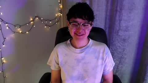 Snapshot of jero_harper1 chatting on February 15, 9:28 pm jero harper1 online show from February 15, 9:28 pm