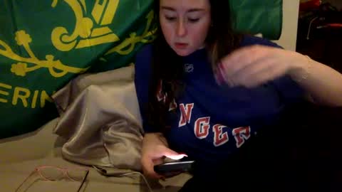 Snapshot of jerseydevl chatting on December 9, 3:18 am the jersey devil online show from December 9, 3:18 am