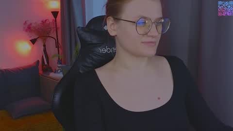  JessieVibes online show from April 28, 2:21 pm