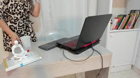 Snapshot of jess1ca_herrera chatting on January 27, 8:49 pm jessica herreraToday I will be your devil and you my victim online show from January 27, 8:49 pm