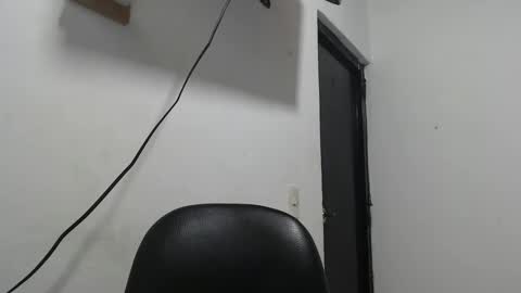 Snapshot of jess_beaut chatting on September 11, 1:06 am jess_beaut online show from September 11, 1:06 am