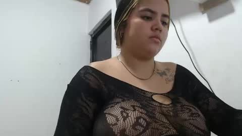 Snapshot of jess_beauty chatting on September 20, 2:43 am jess beauty online show from September 20, 2:43 am