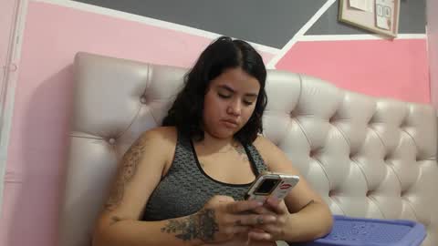 Snapshot of jess_beauty chatting on December 18, 11:08 pm jess beauty online show from December 18, 11:08 pm