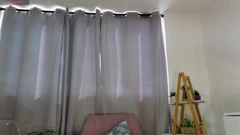 Snapshot of jessey_adams chatting on February 19, 9:36 pm bella adams online show from February 19, 9:36 pm