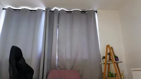 Snapshot of jessey_adams chatting on March 5, 7:28 pm bella adams online show from March 5, 7:28 pm