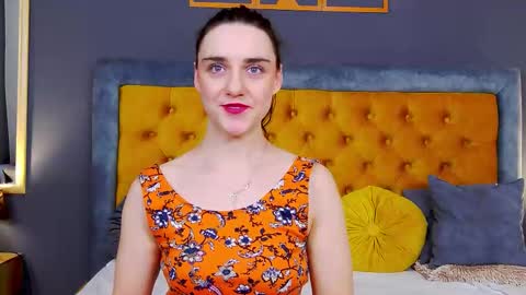 Jessica White online show from February 19, 4:23 am