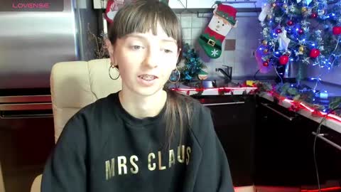 Snapshot of jessicaforris chatting on December 23, 7:28 am jessicaforris online show from December 23, 7:28 am