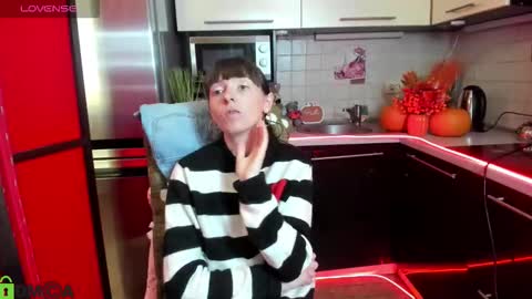 Snapshot of jessicaforris chatting on October 4, 7:47 am jessicaforris online show from October 4, 7:47 am