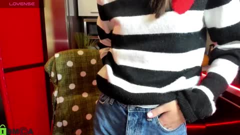 Snapshot of jessicaforris chatting on October 10, 7:35 am jessicaforris online show from October 10, 7:35 am