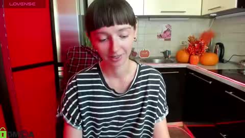 Snapshot of jessicaforris chatting on September 22, 7:29 am jessicaforris online show from September 22, 7:29 am