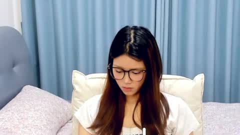 jessicalena online show from May 6, 6:12 pm