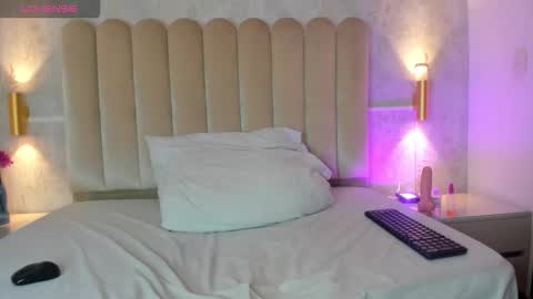 Jess  online show from October 25, 10:16 pm