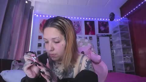 Your Sweet Angel online show from December 3, 6:43 pm