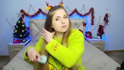 Snapshot of jessikadaniels chatting on December 23, 7:17 am Jess online show from December 23, 7:17 am