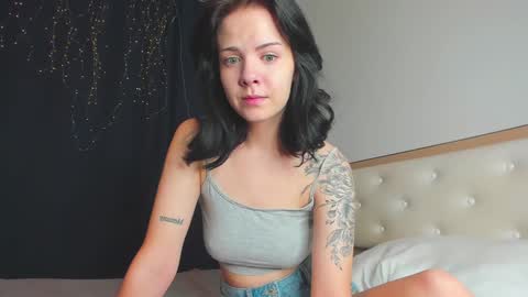 Snapshot of jesssxyx chatting on December 4, 12:03 pm im doing any u want just ask me online show from December 4, 12:03 pm