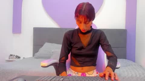Snapshot of jessy_skinny_ chatting on October 10, 2:38 am Jessy online show from October 10, 2:38 am