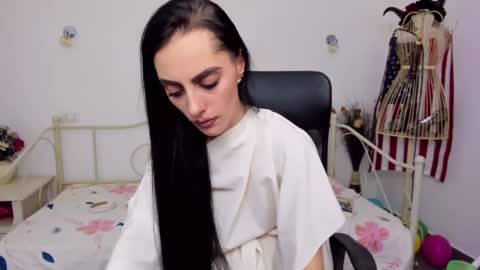Snapshot of jessystarrr chatting on January 19, 3:18 am Jessy online show from January 19, 3:18 am