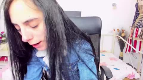 Snapshot of jessystarrr chatting on February 3, 4:41 pm Jessy online show from February 3, 4:41 pm