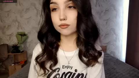 I am Gina ntmu Lets hit 10 Thumbs Up together online show from April 22, 6:54 am