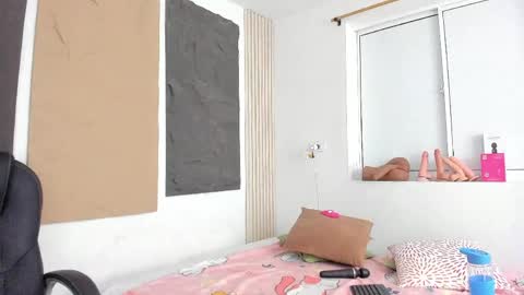 jheremy_wen online show from April 24, 3:20 am