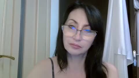 jinaluv online show from May 12, 11:22 pm